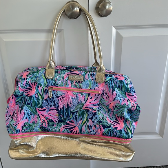 Lilly Pulitzer travel bag duffle bringing mermaid back - Picture 3 of 7